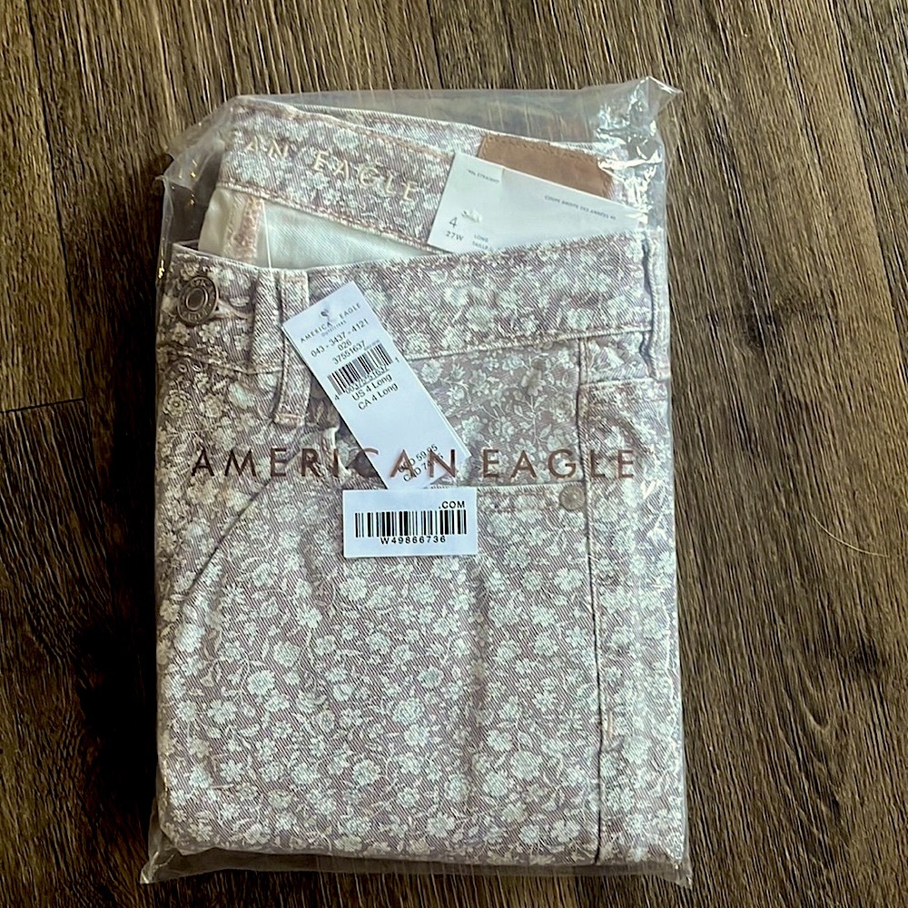 American Eagle Jeans Size 4 Long, New Unopened Package